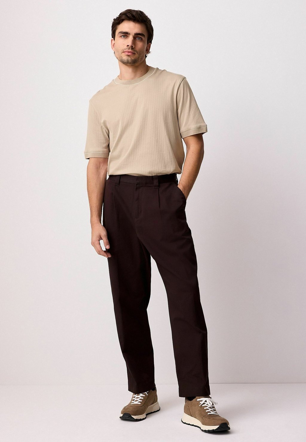 

Базовая футболка REGULAR FIT Next, бежевый