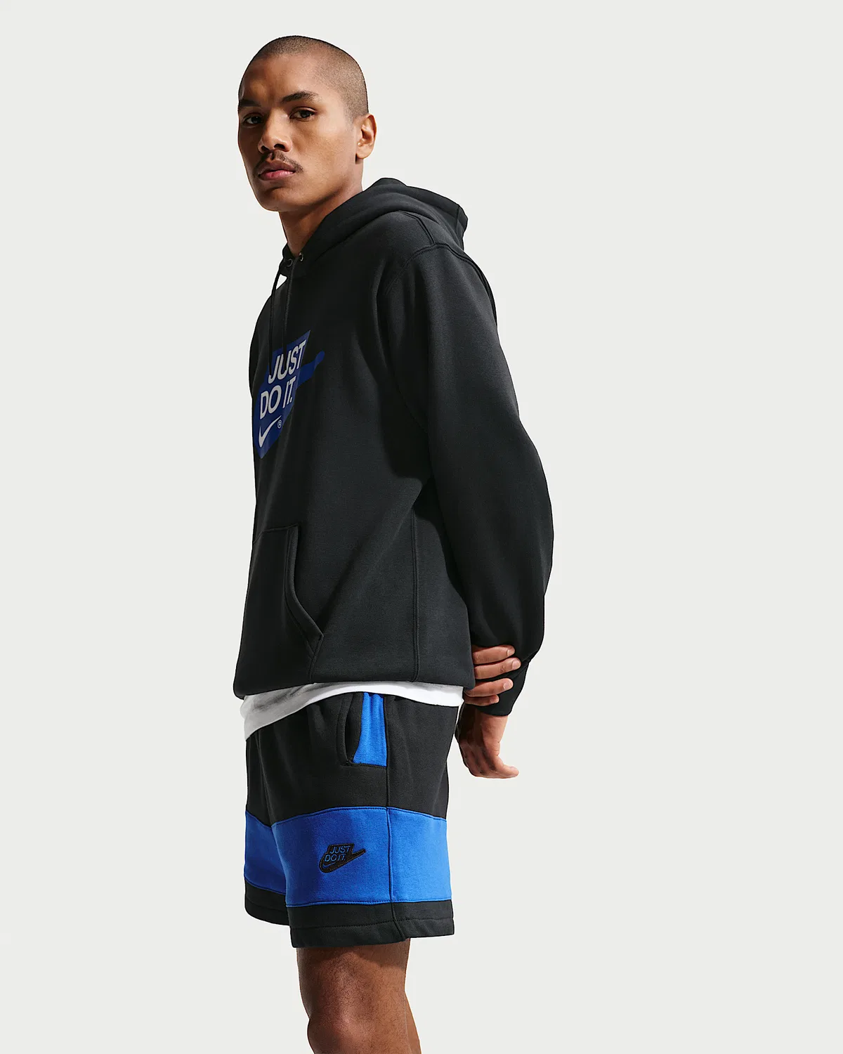 Мужские флисовые шорты Nike Sportswear Club, Black/Game Royal/Black/Game Royal — фото 4