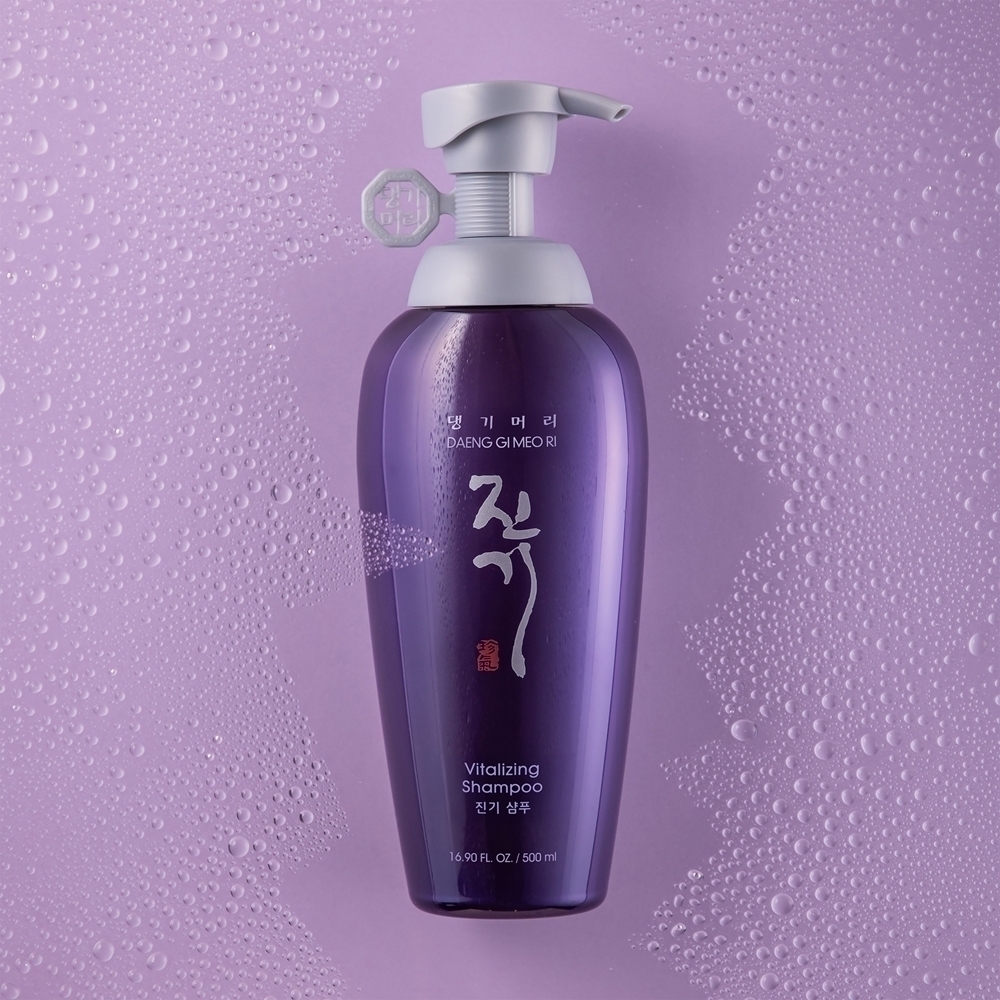 Jin gi vitalizing shampoo укрепляющий и восстанавливающий шампунь для сухих и ломких волос Daeng Gi Meo Ri, 500 мл — фото 3