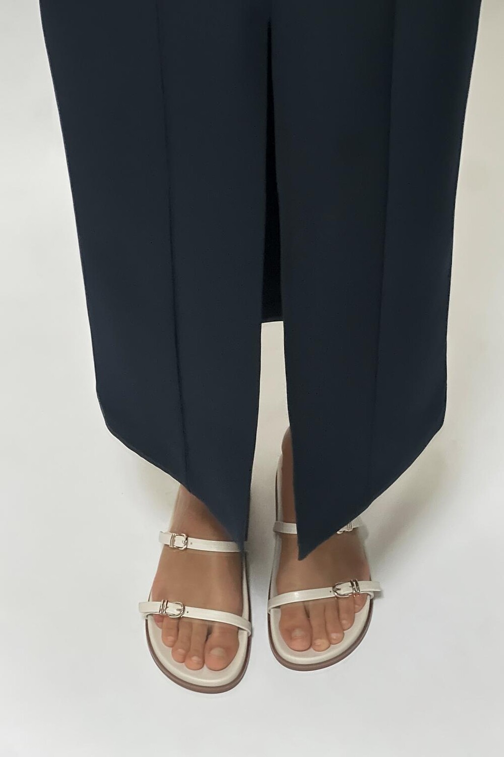 

Сандалии с ремешками с пряжкой ZARA, экрю белый