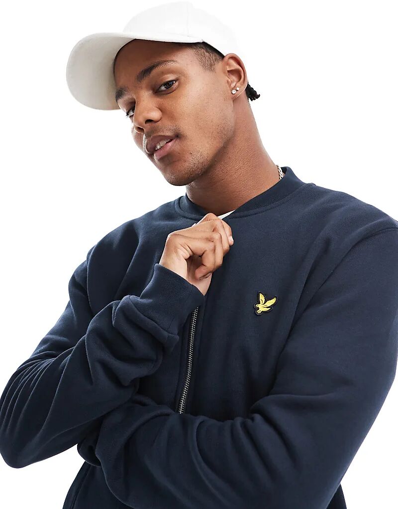 

Бомбардировщик в джерси в темно-синем цвете Lyle & Scott