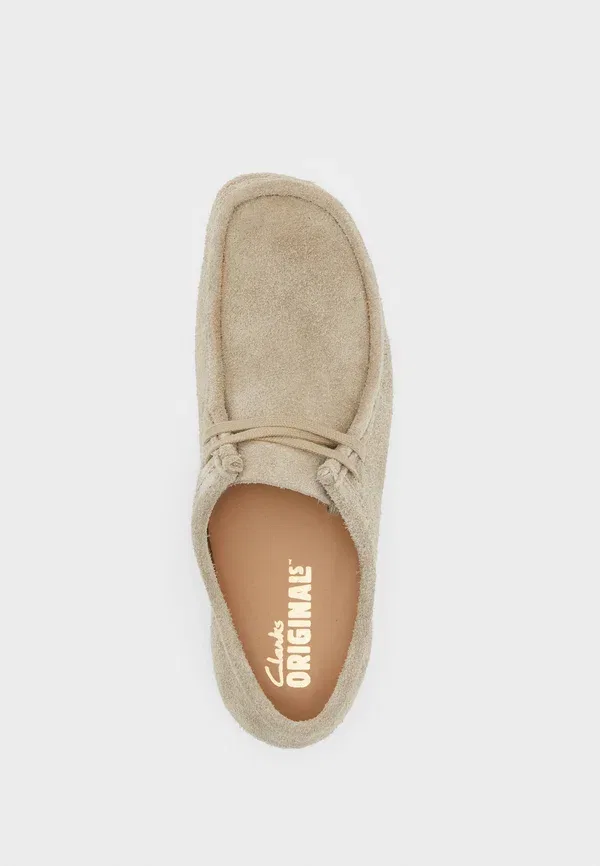 Ботинки повседневные Clarks Originals Wallabee casual lace ups, светло-серый — фото 4