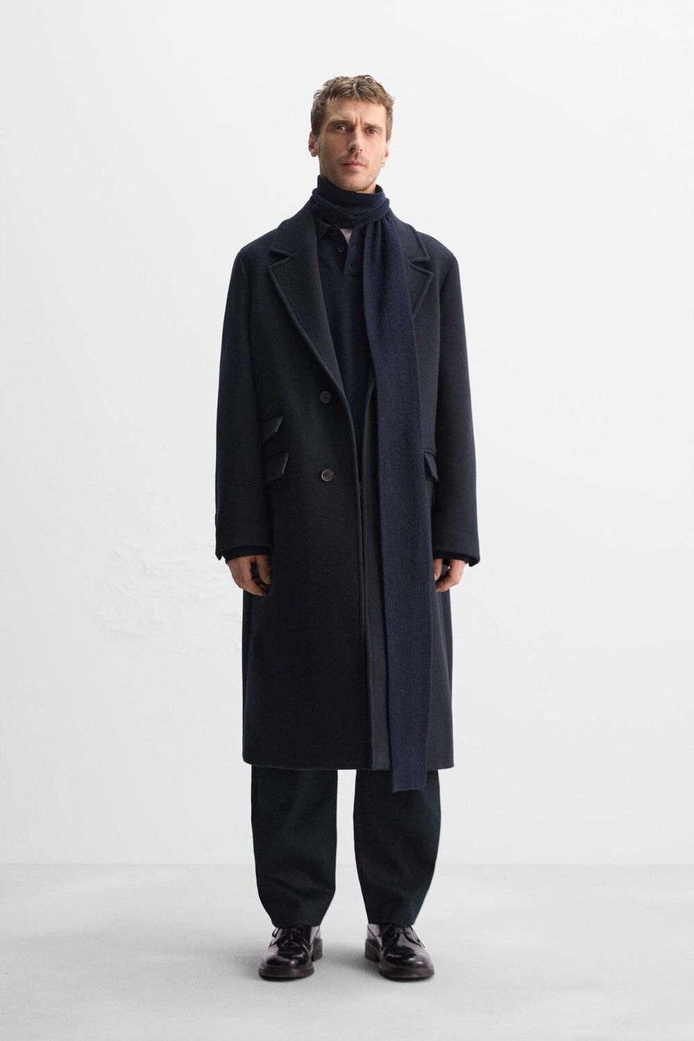 

Пальто из шерсти ZARA, темно-синий