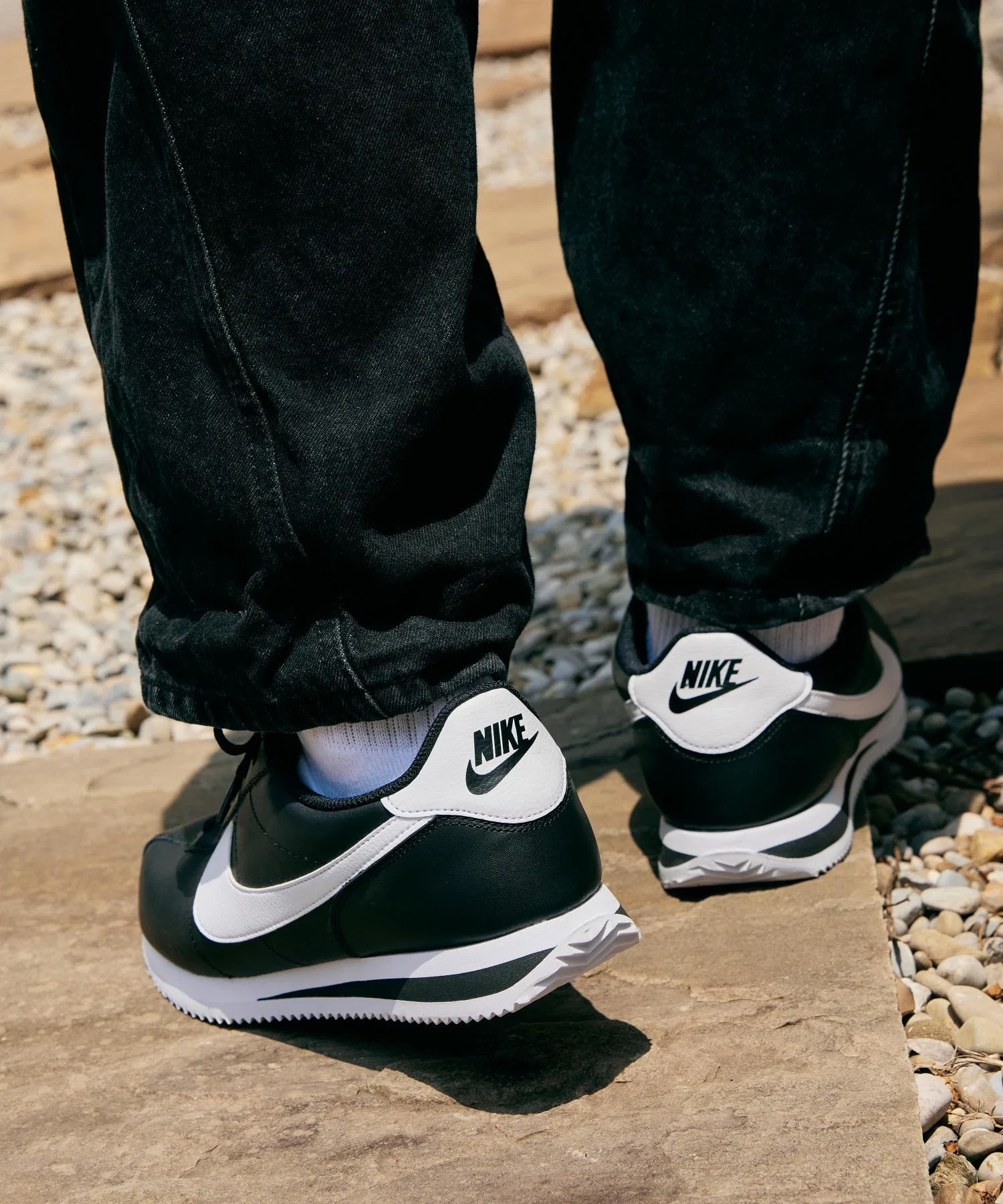 Мужские кроссовки Nike Cortez Leather Men's Shoes DM4044-001 — фото 3
