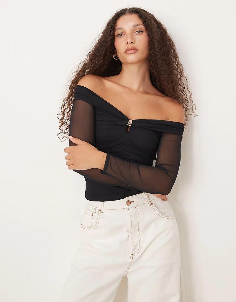 

Лонгслив с открытыми плечами и длинными рукавами, с фурнитурой от Abercrombie & Fitch, черный цвет