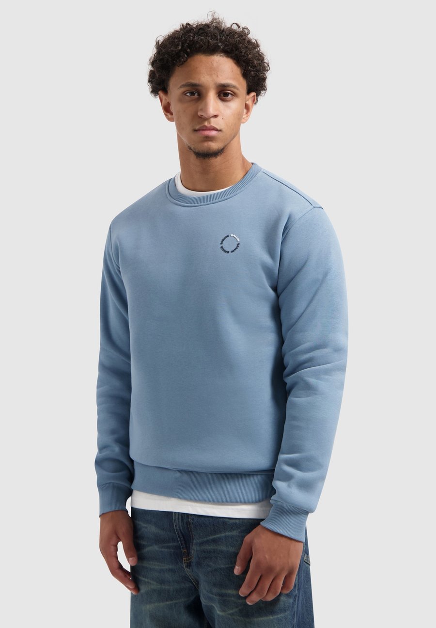 

Толстовка Ballin REGULAR FIT CREWNECK, Mid Blue Grey/Blue-Grey