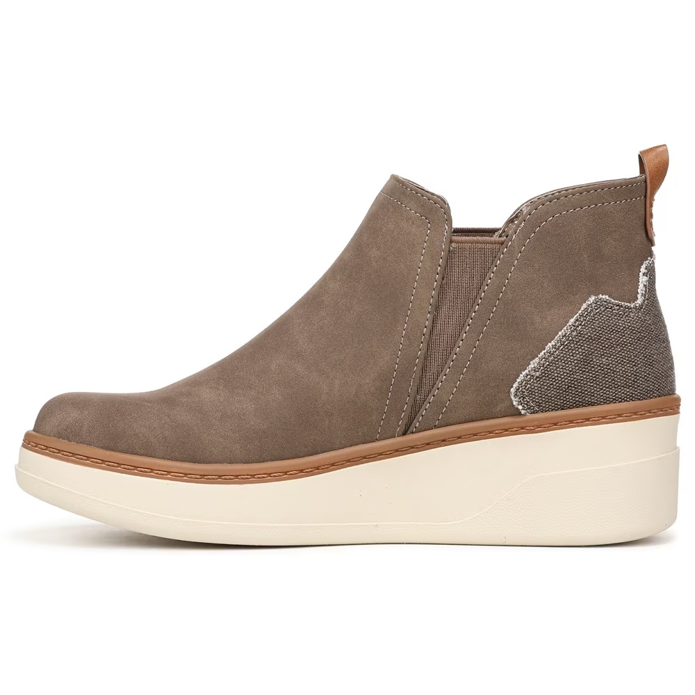 Очаровательные ботильоны на танкетке Blowfish Malibu, цвет woodsmoke brown faux suede — фото 4
