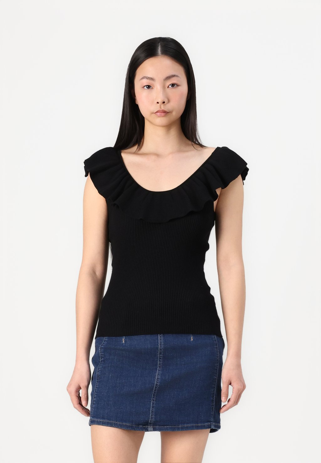 

Топ VMSILJE RUFFLE Vero Moda, черный