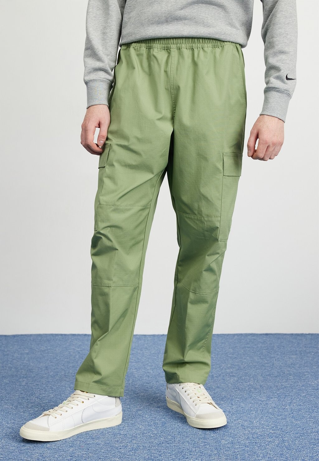 

Брюки-карго Pant Nike, цвет oil green/sail/(oil green)