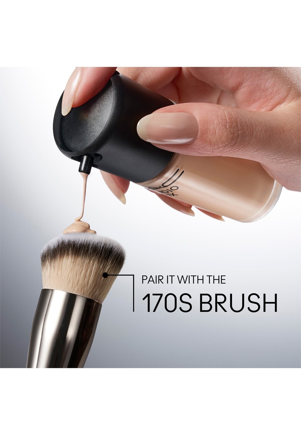 

Тональное средство STUDIO FIX FLUID SPF15 MAC, цвет Nw44