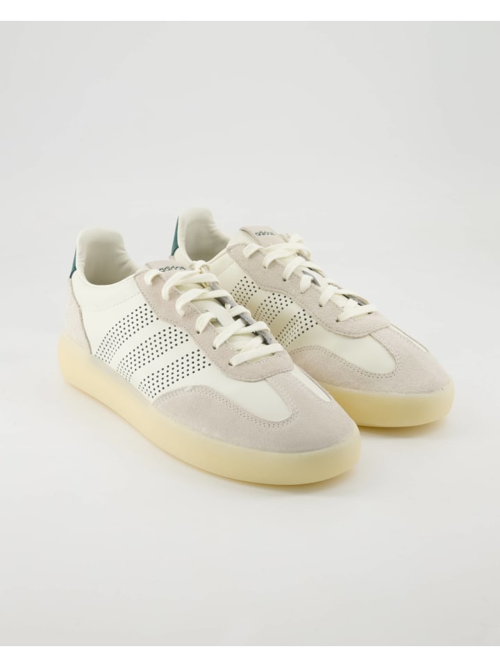 

Кроссовки на шнуровке adidas, белый