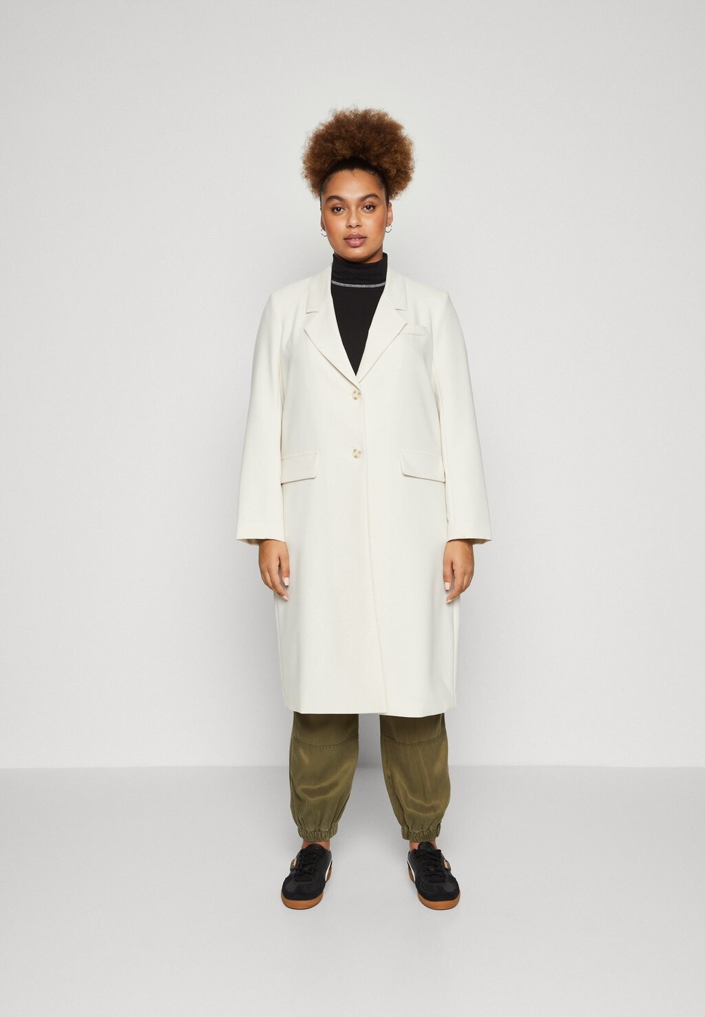 

Пальто классическое VMCLAIR LONG Vero Moda Curve, цвет birch