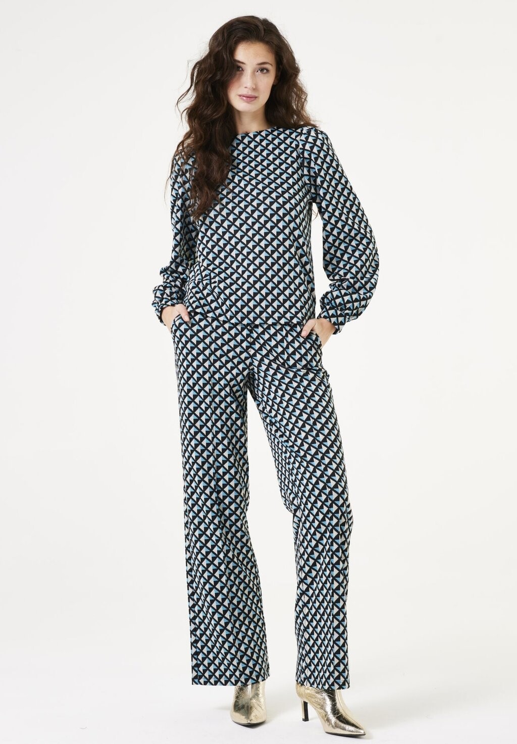 

Джемпер Garcia, черный