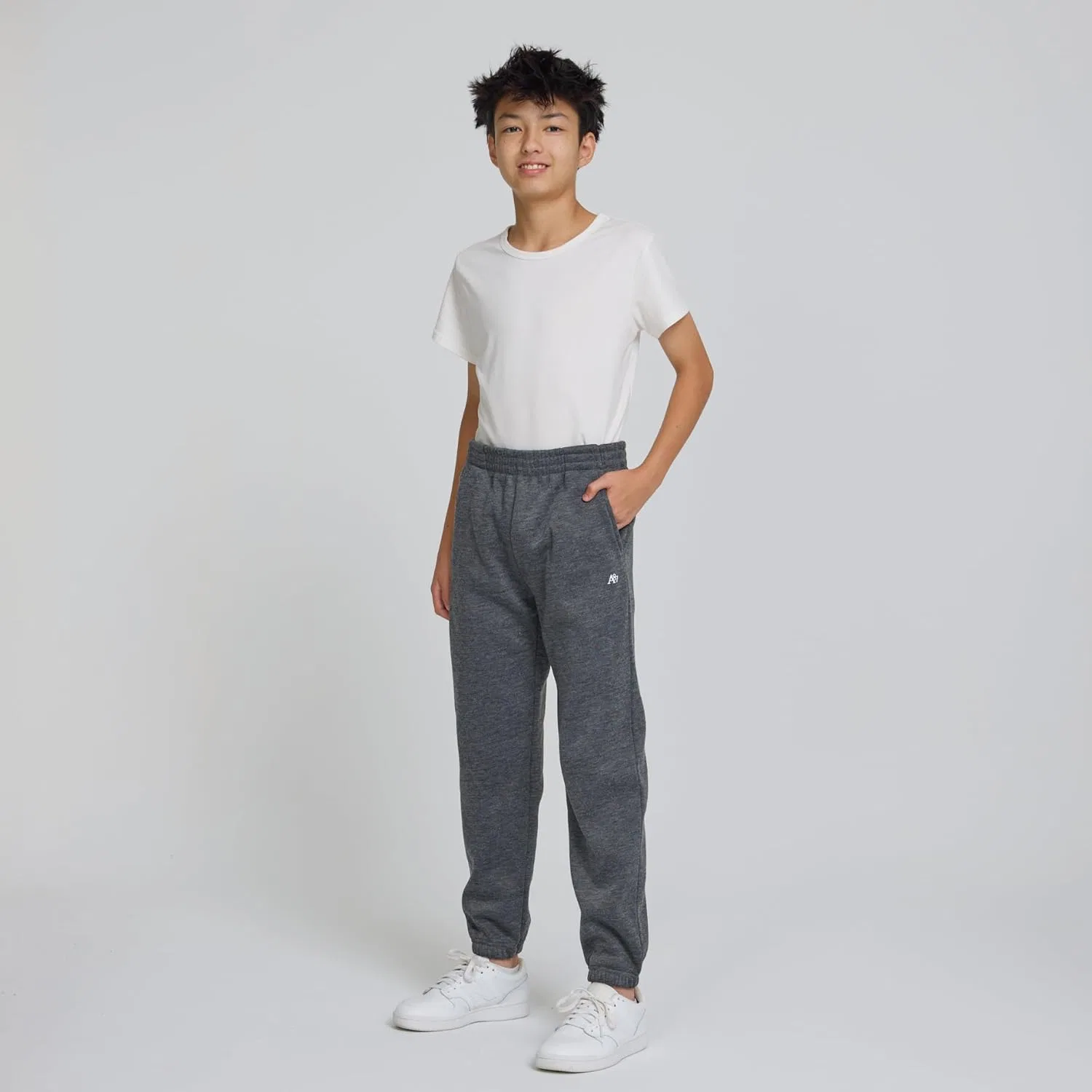 Комплект из 3 флисовых спортивных штанов AEROPOSTALE для мальчиков - мягкие, удобные, спортивного кроя, размеры 4-16, серый/темно-серый/черный — фото 3