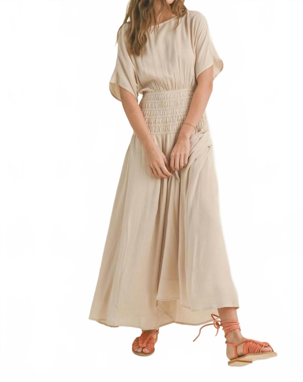 

Новое платье Neutral-Day в бежевом цвете MIOU MUSE