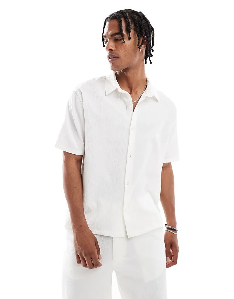 

Белая плиссированная рубашка Bershka с короткими рукавами