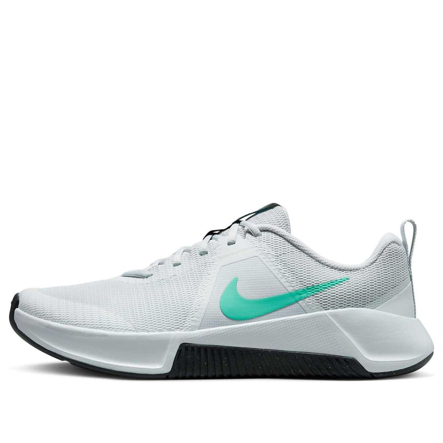 

Кроссовки Nike MC Trainer 3 'Pure Platinum Washed Teal', серый