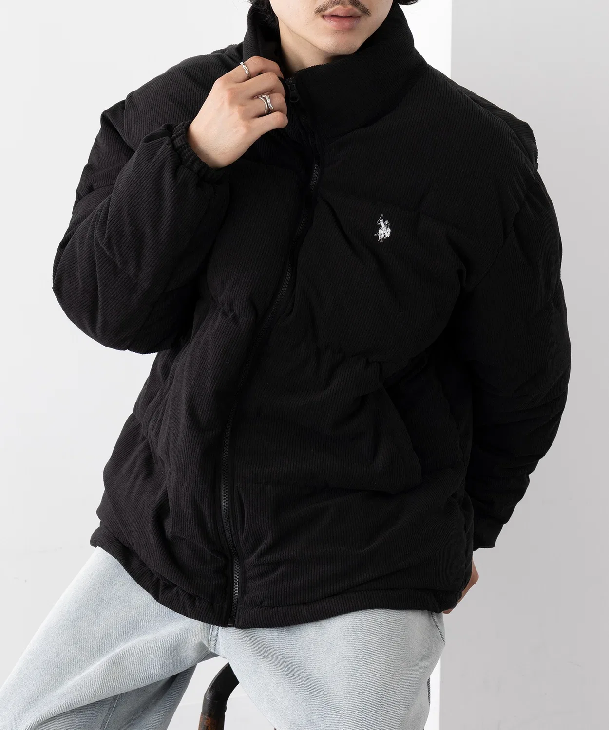 Куртка U.S. POLO ASSN. с логотипом и вышивкой пони, утеплённая, вельветовая, офф-вайт — фото 4