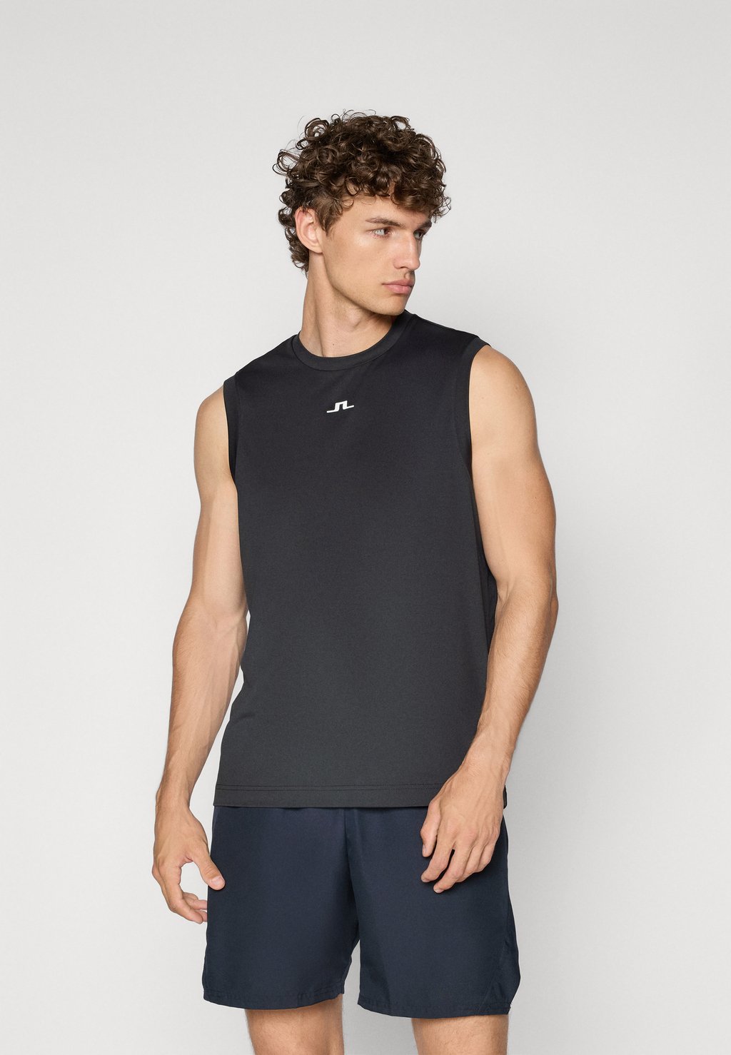 

Майка JACK SLEEVELESS TEE J.LINDEBERG Sports, черный