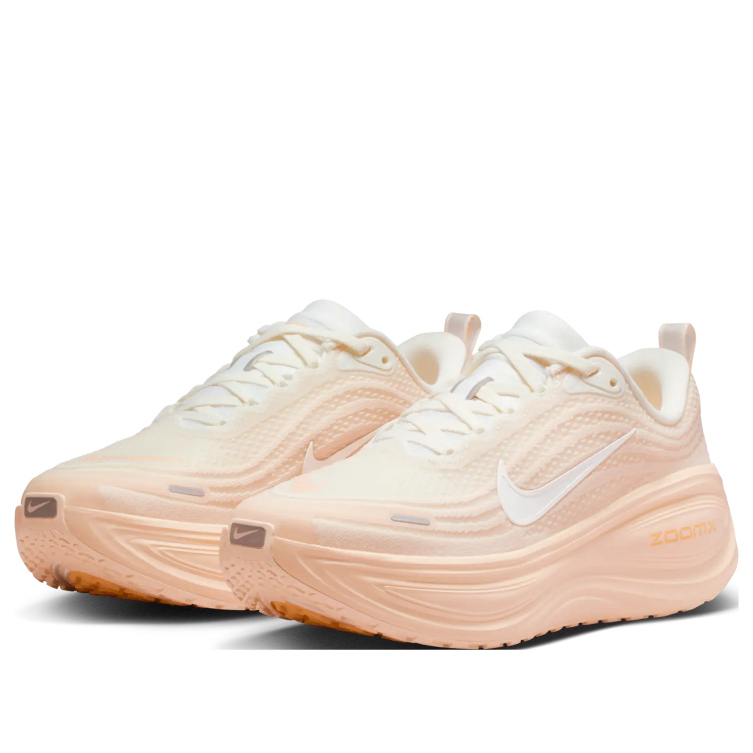 Кроссовки (WMNS) Nike ZoomX Vomero Plus 'Guava Ice Orange Chalk Sail' — фото 4