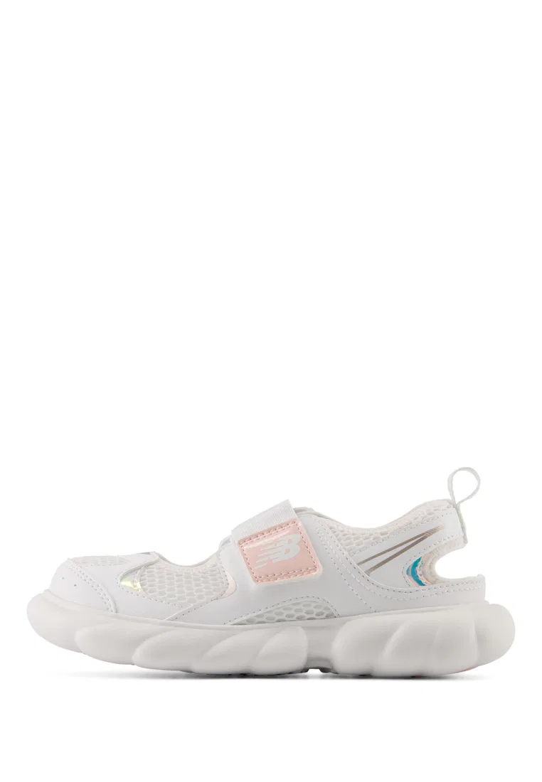 Кроссовки детские Lifestyle, модель 230 New Balance, белый/мультиколор