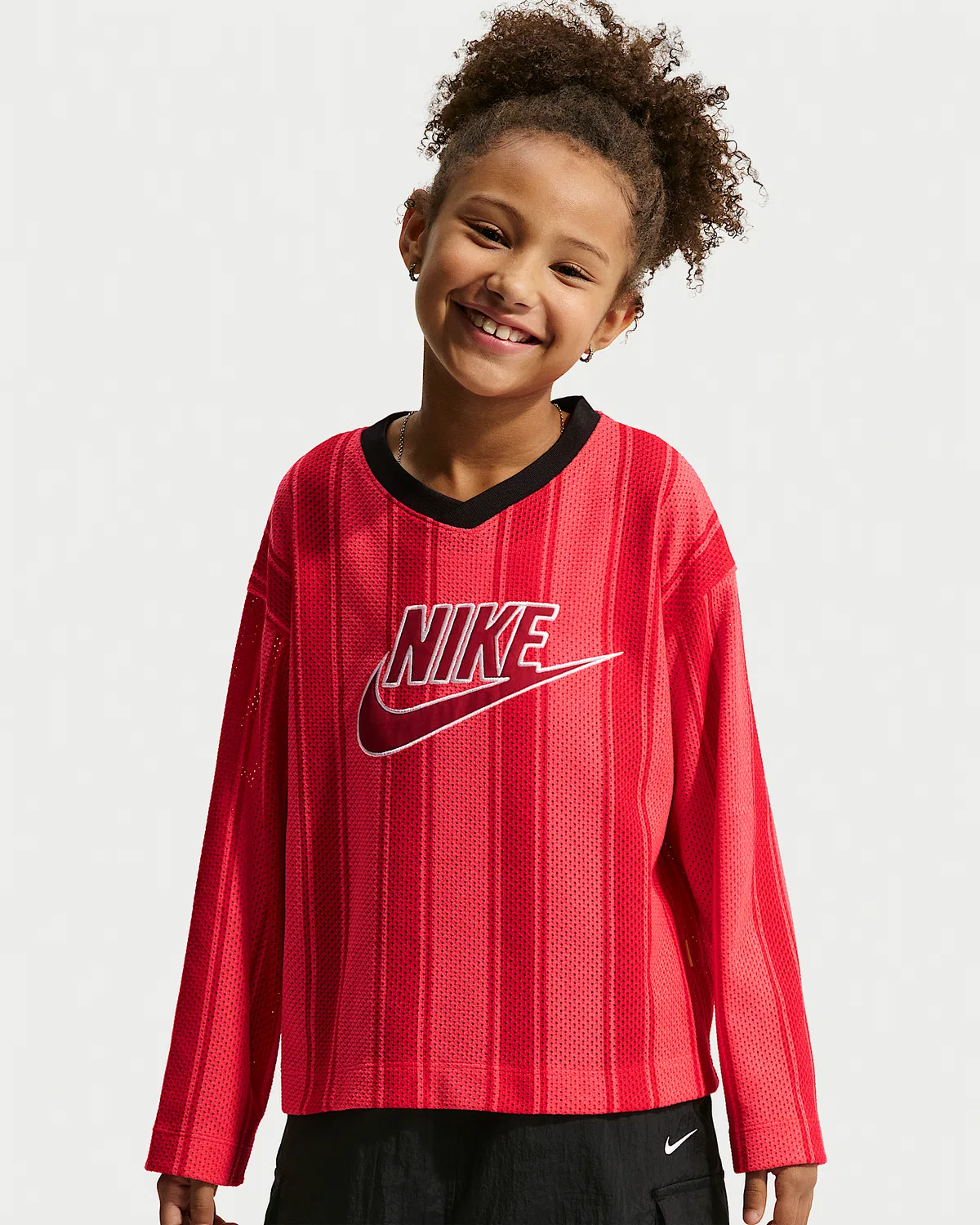 Детская длинная футболка из сетки Nike Sportswear Collection, Light Crimson/Black/Team Crimson — фото 2