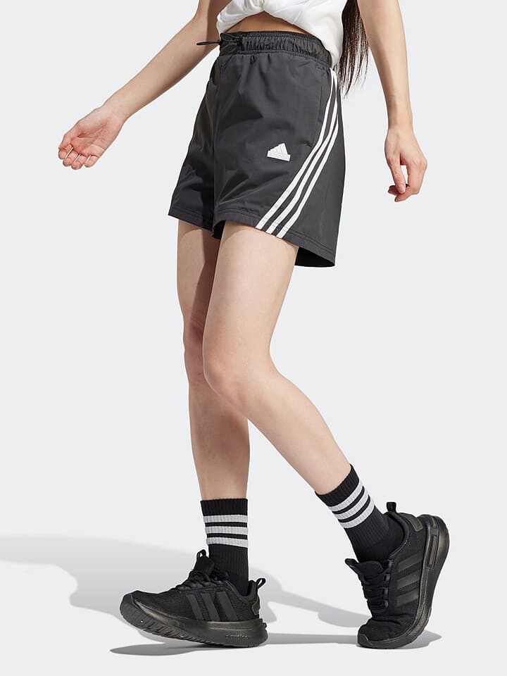 

Спортивные шорты adidas WINDRDY, черный