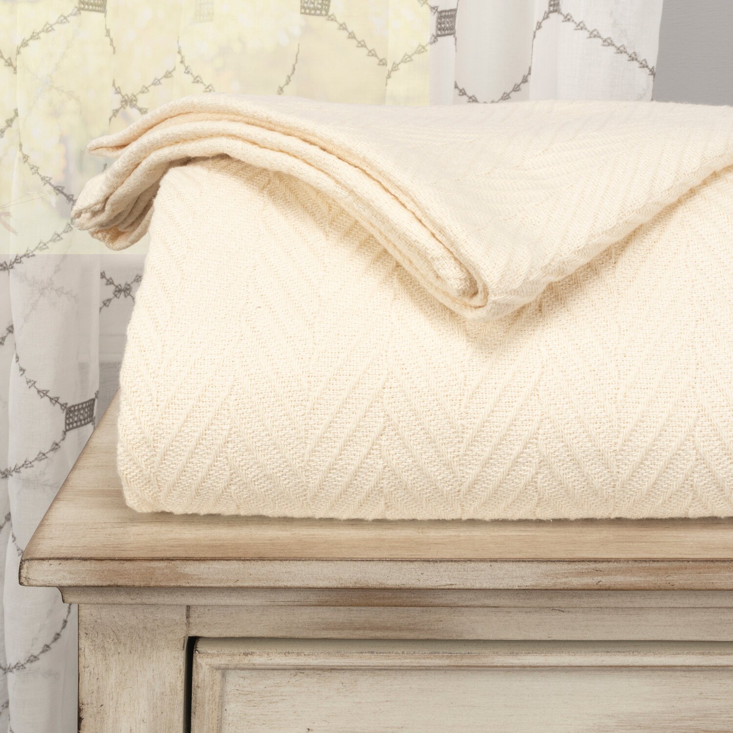 

Хлопковое одеяло Metro Zig-Zag Chevron от Superior, цвет Ivory