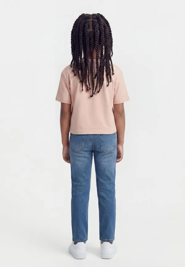 Детская футболка свободного кроя с принтом Guess, Dolly Pink — фото 2