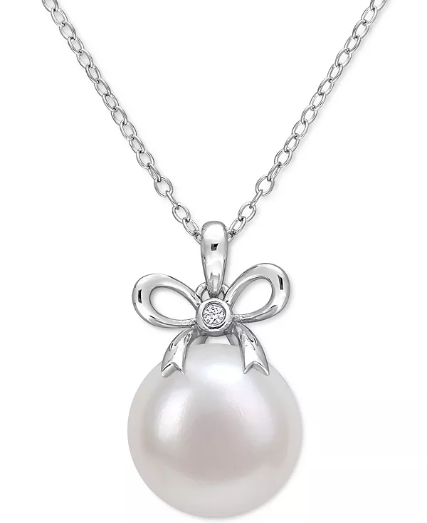 

Ожерелье с подвеской в виде банта длиной 18 дюймов из стерлингового серебра с культивированным пресноводным жемчугом (12 мм) и выращенным в лаборатории белым сапфиром Macy'S, silver