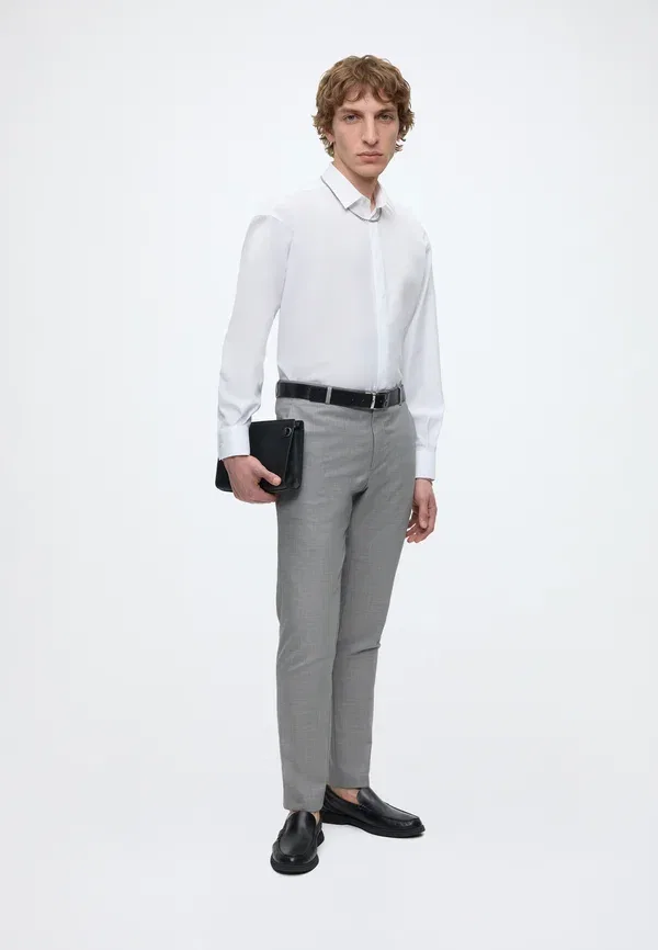 Брюки зауженные Calvin Klein Micro barleycorn slim, спокойно-серый — фото 2