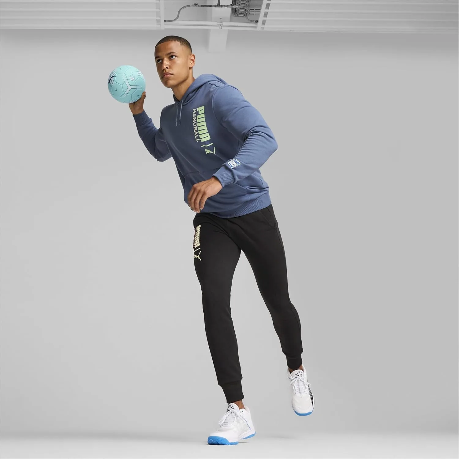 Кроссовки PUMA Unisex Accelerates Turbo для восстановления, белый/синий/голубой — фото 3