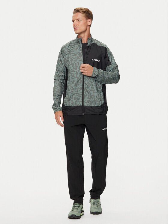 Беговая куртка стандартного кроя Adidas, зеленый — фото 2