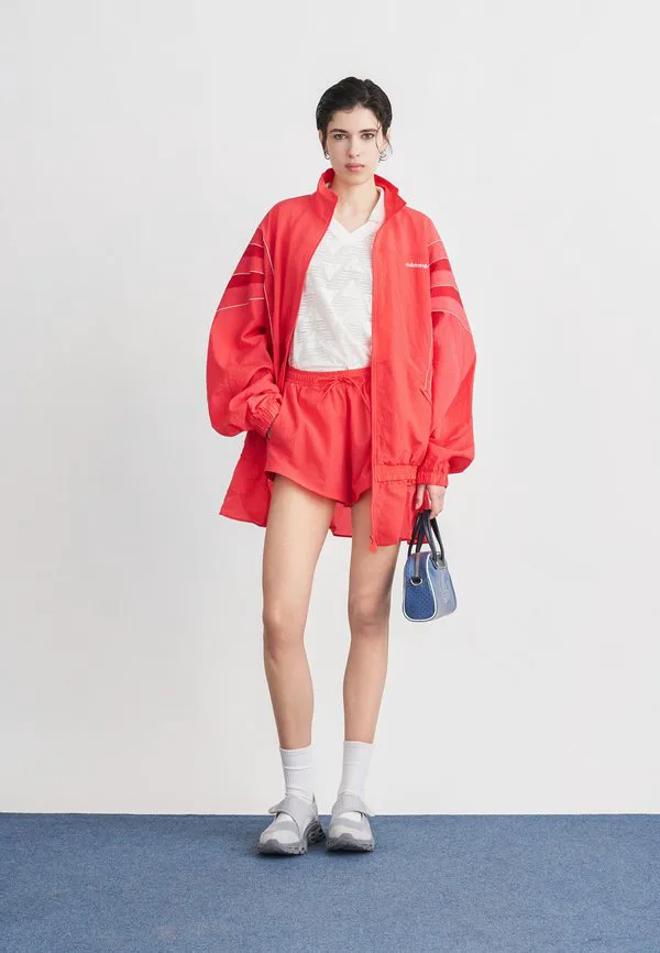 Шорты сантьяго Adidas Originals, Semi Lucid Red — фото 2