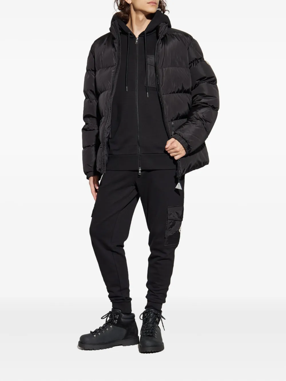 Спортивные брюки с нашивкой-логотипом MONCLER, черный — фото 2