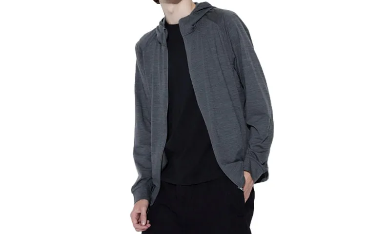 UNIQLO Быстросохнущая одежда с защитой от ультрафиолета unisex темно-серого цвета