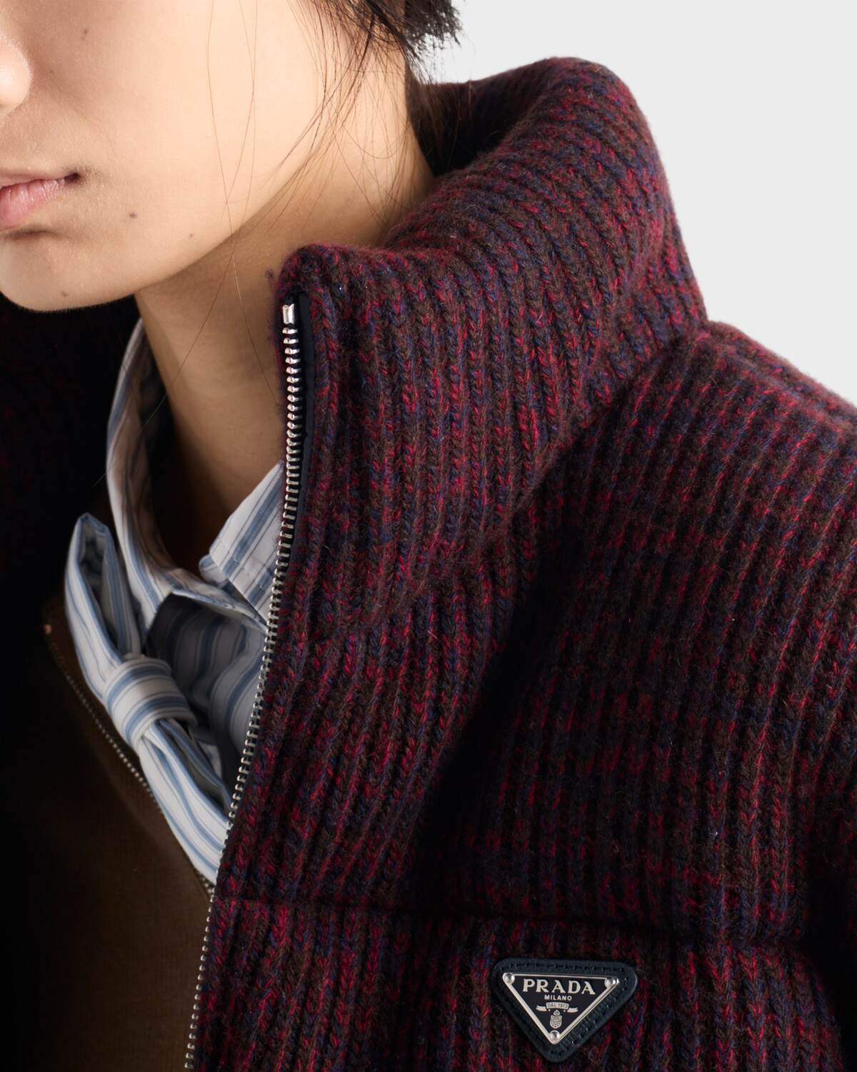 Укороченная стеганая куртка из кашемира и шерсти Prada, бордовый — фото 3