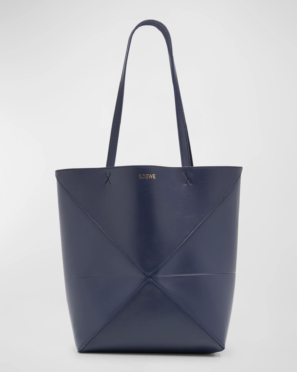 

Большая сумка-тоут Puzzle Fold среднего размера из блестящей кожи Loewe, цвет Abyss Blue