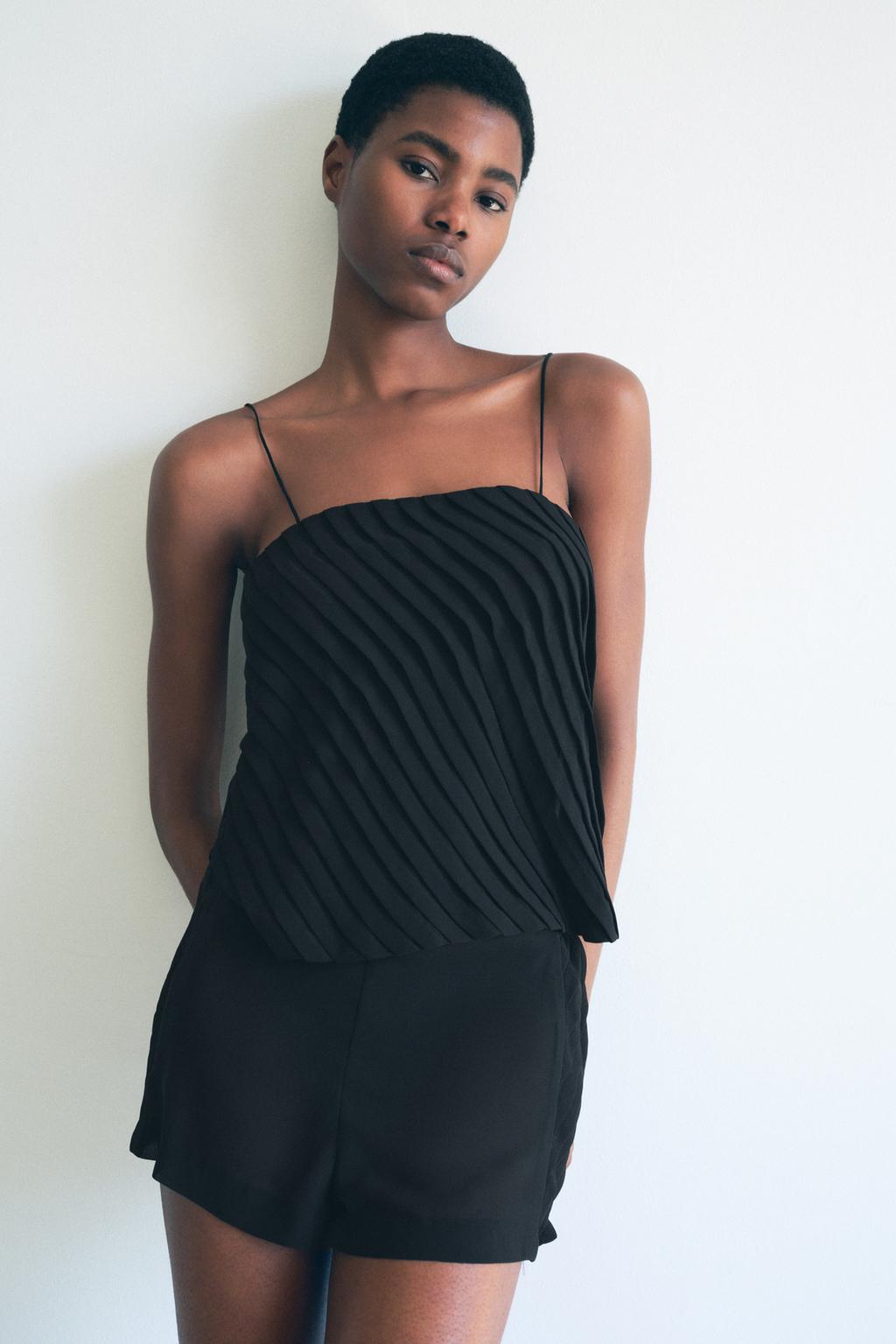 

Плиссированный топ на бретельках ZARA, черный
