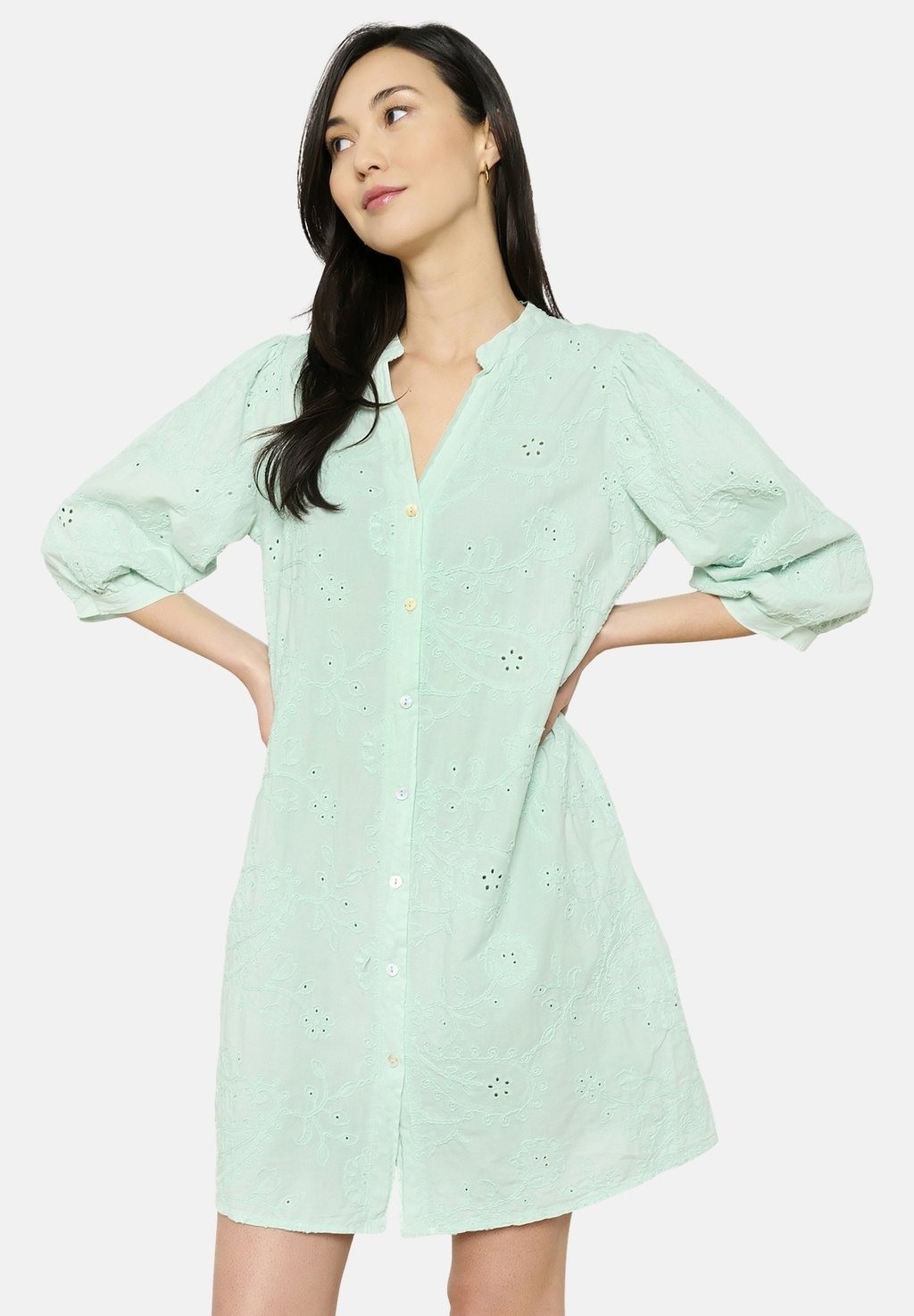 

Платье-рубашка BOHO EMBROIDERED LolaLiza, светло-зеленый