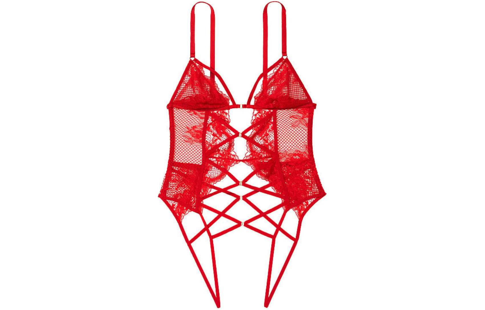 

Очень сексуальное ажурное боди с чулками и помадой Victoria's Secret красное