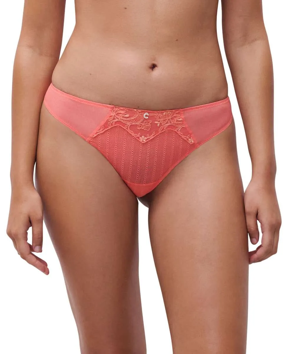 

Стринги с кружевом и вышивкой Cabaret Sauvage line Chantelle, коралловый