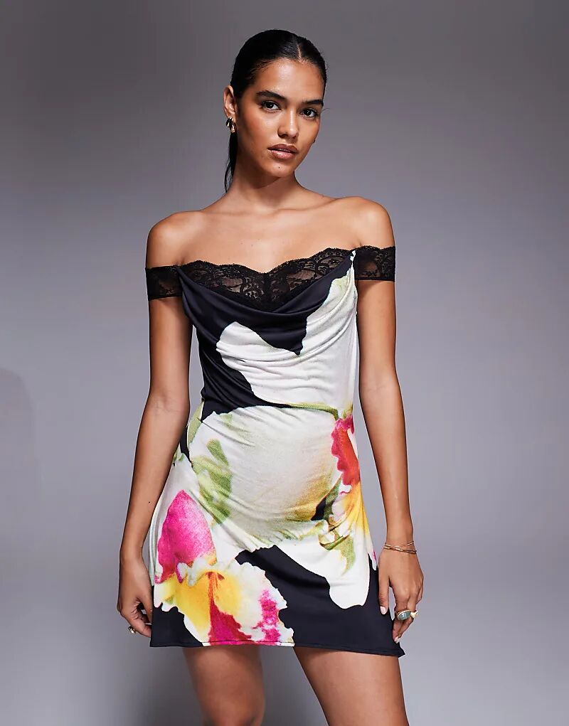 

Супермягкое облегающее мини-платье I.AM.GIA Theodora с кружевом бардо и воротником-хомут, черное, с цветочным принтом орхидеи