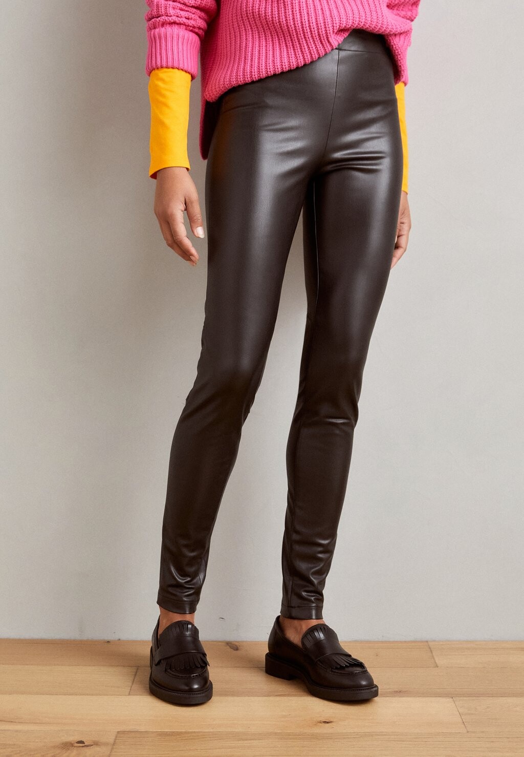 

Леггинсы Esprit, цвет black