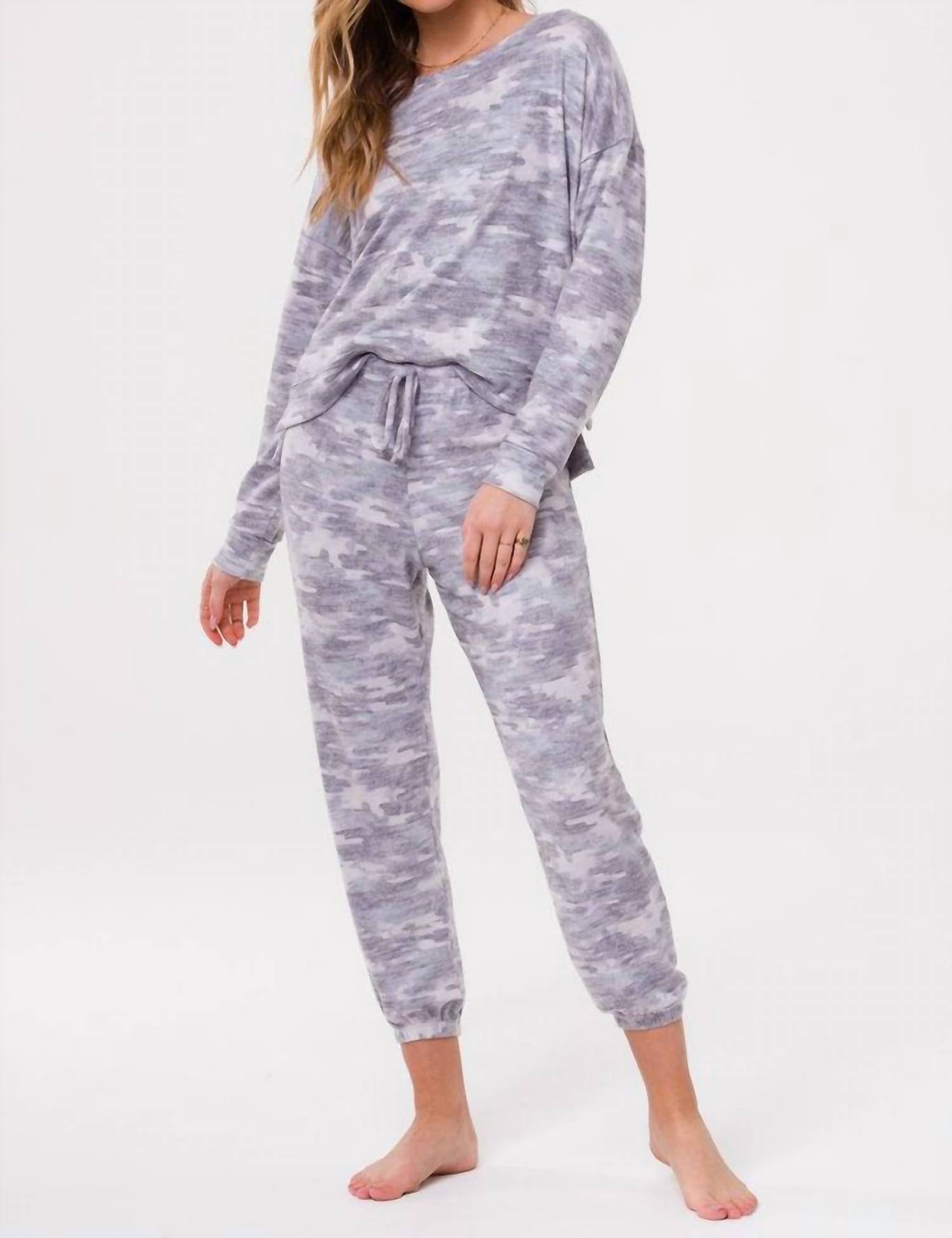 

Спортивные брюки Weekend в уютном камуфляжном цвете onzie, цвет cozy camo