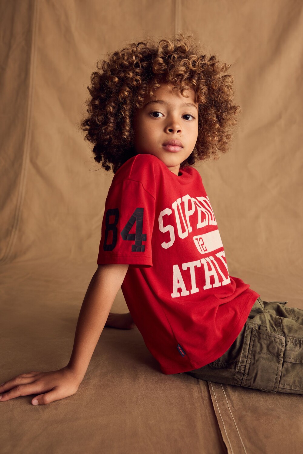 

Футболка для легкой атлетики с флокированным принтом Superdry, красный