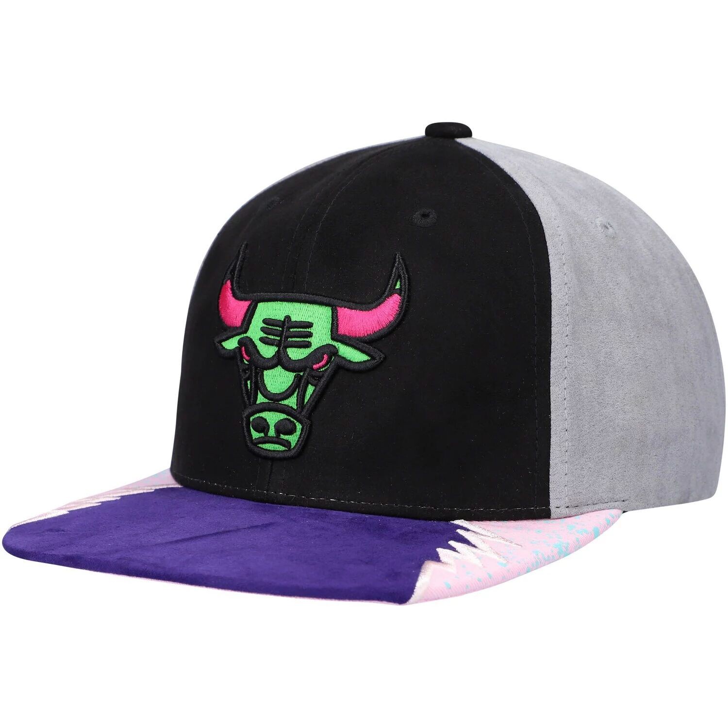 

Мужская кепка Snapback Mitchell & Ness черного/розового цвета Chicago Bulls Day 5