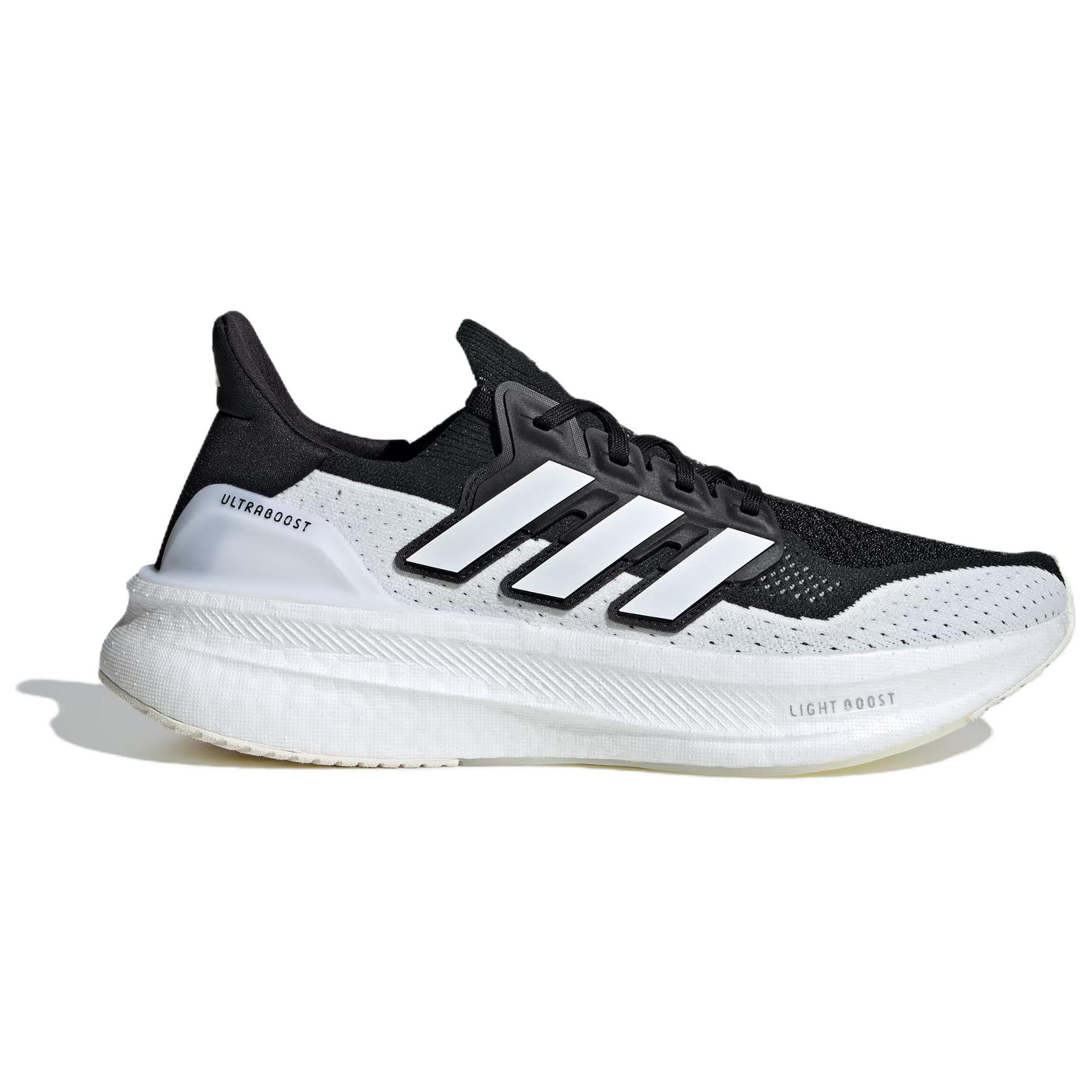 Adidas Ультрабуст 5 'Чёрный Белый' в цвете Black/White/Jade White, цвет Black/White/Jade White — фото 3