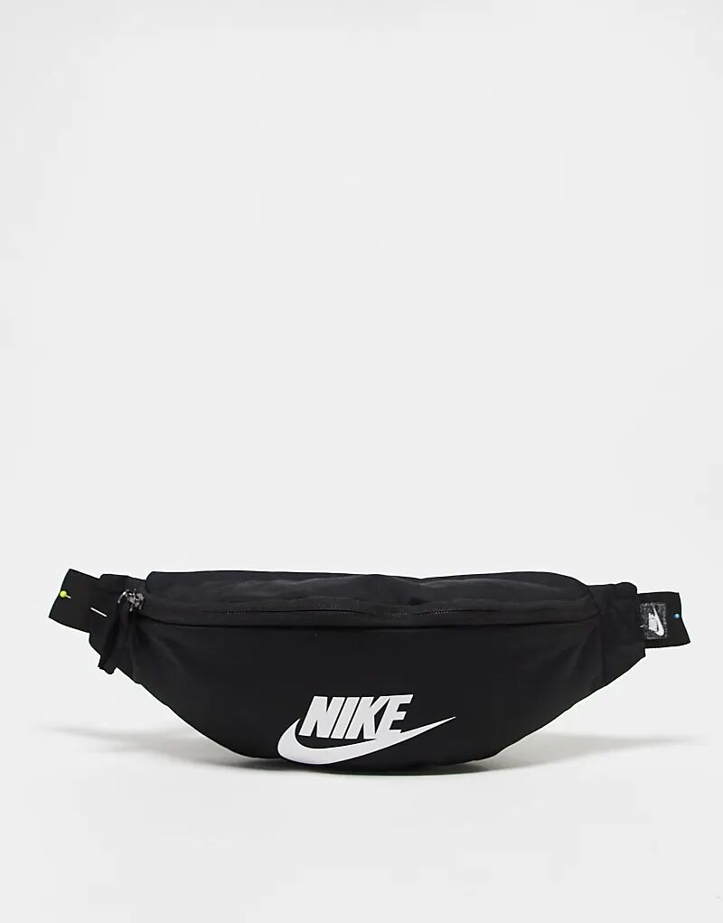 

Поясная сумка Nike Heritage черного цвета