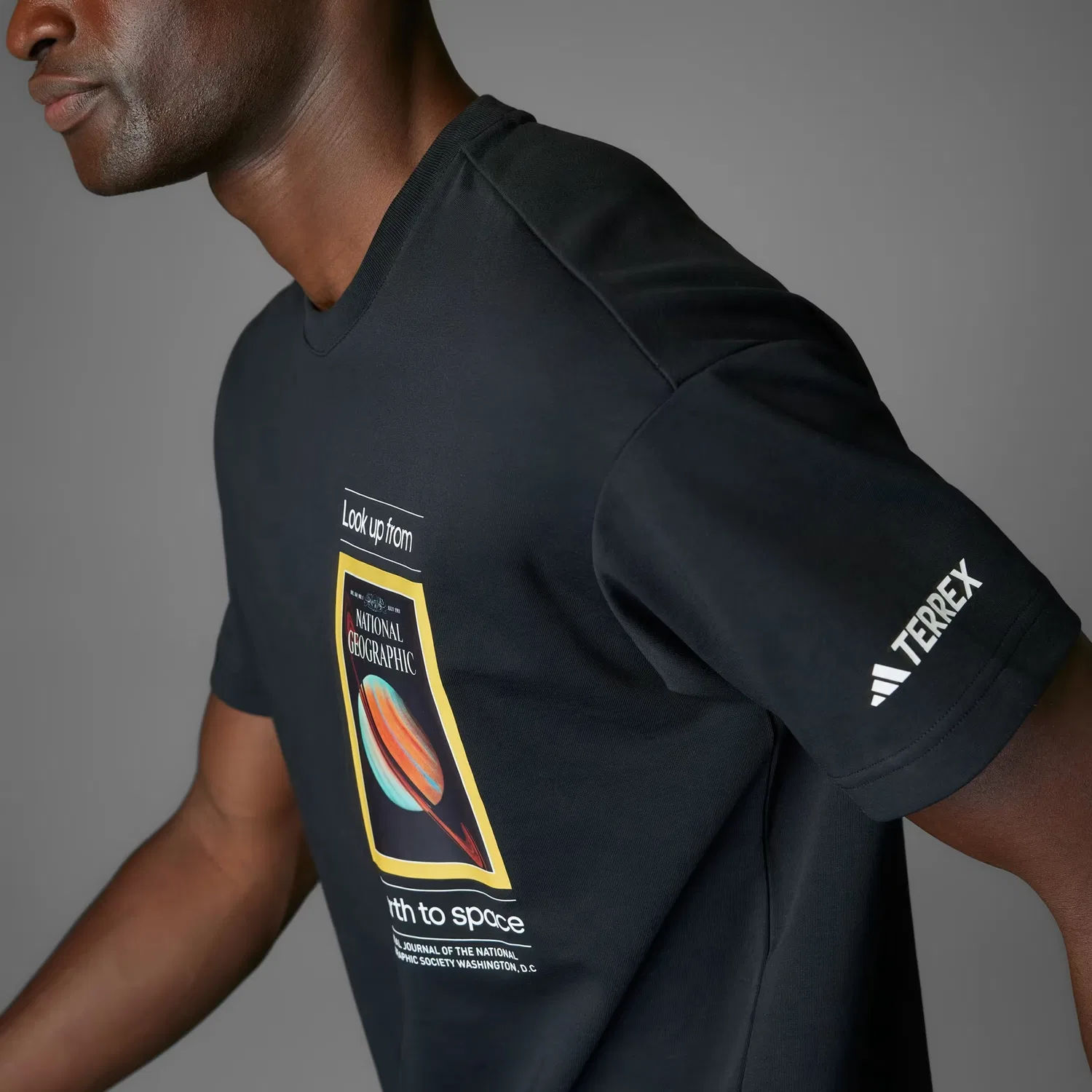 Футболка Adidas x NG U AR F GFX Japan Version Unisex черная — фото 3